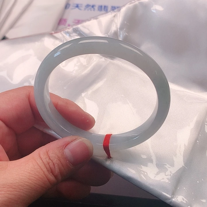 翡翠手镯未镶嵌翡翠058