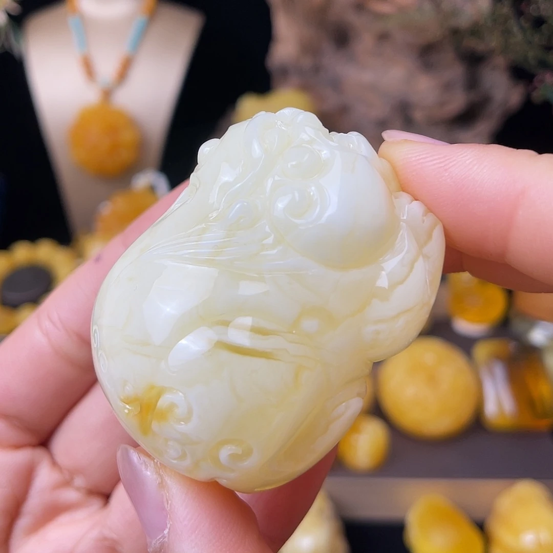 琥珀未镶嵌珠宝奇石