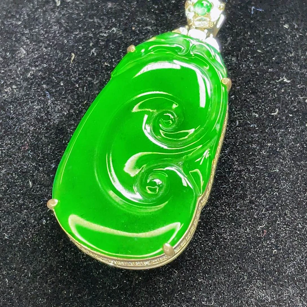 吊坠(不含链)未镶嵌翡翠