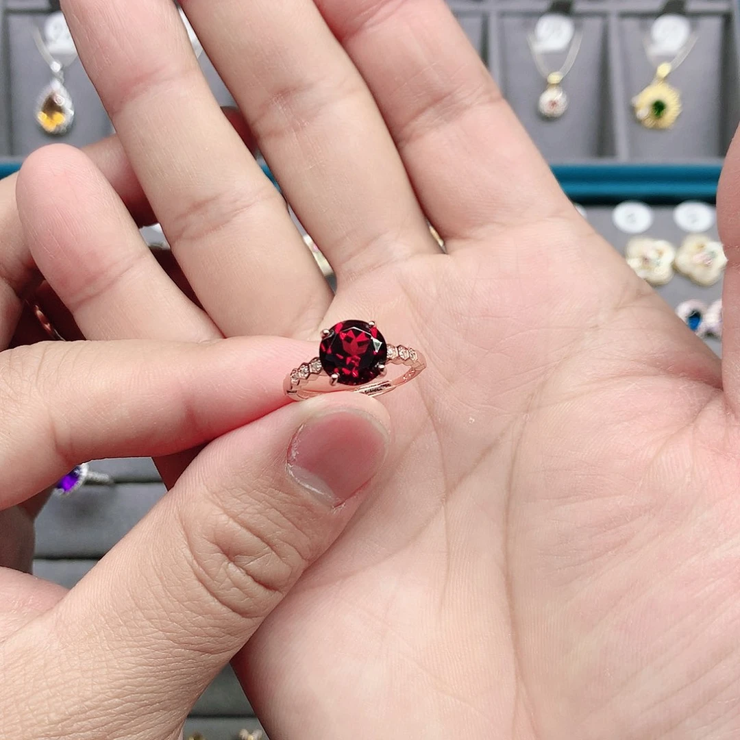 石榴石戒指银S925镶嵌石榴石戒指