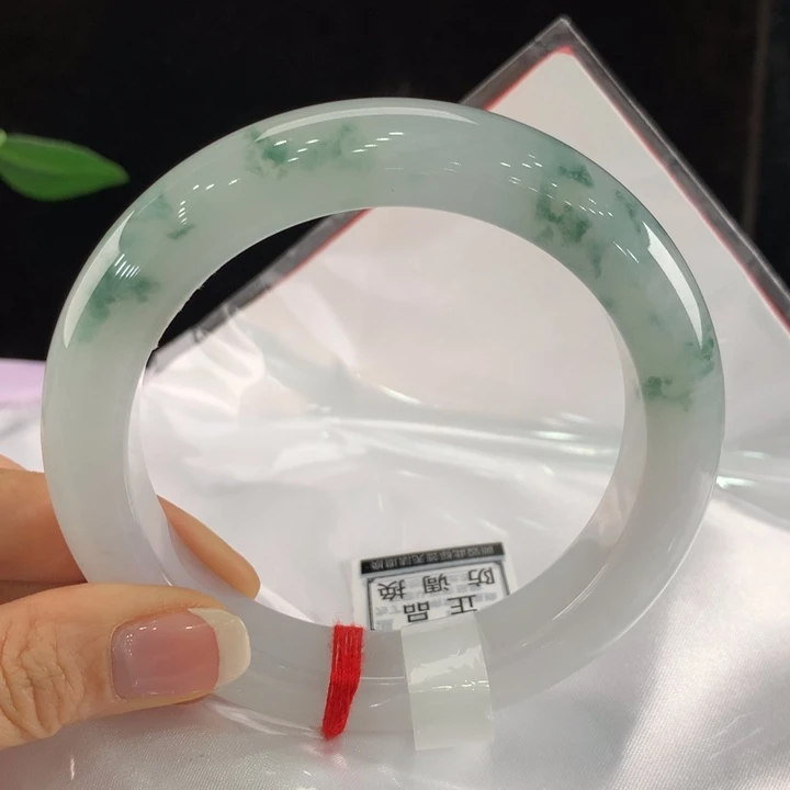 翡翠手镯未镶嵌111-0028