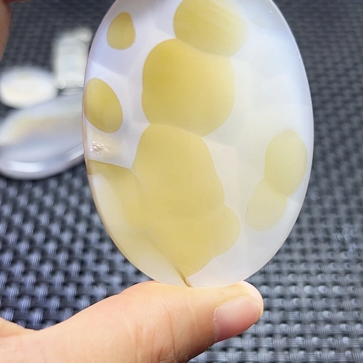 玛瑙/玉髓未镶嵌珠宝半成品