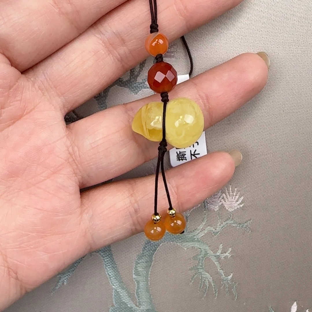 蜜蜡吊坠(赠链)未镶嵌
