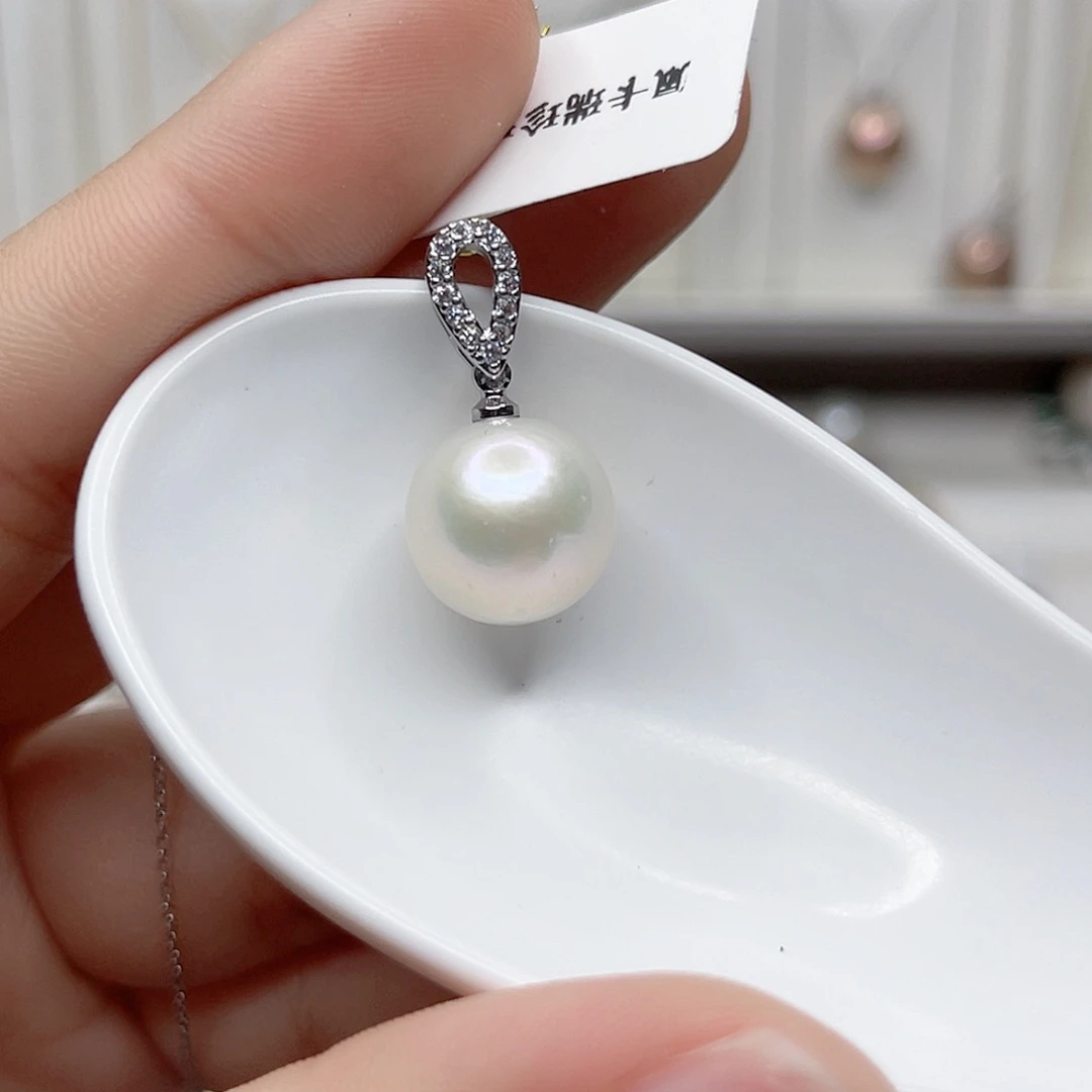 淡水珍珠吊坠(赠链)未镶嵌