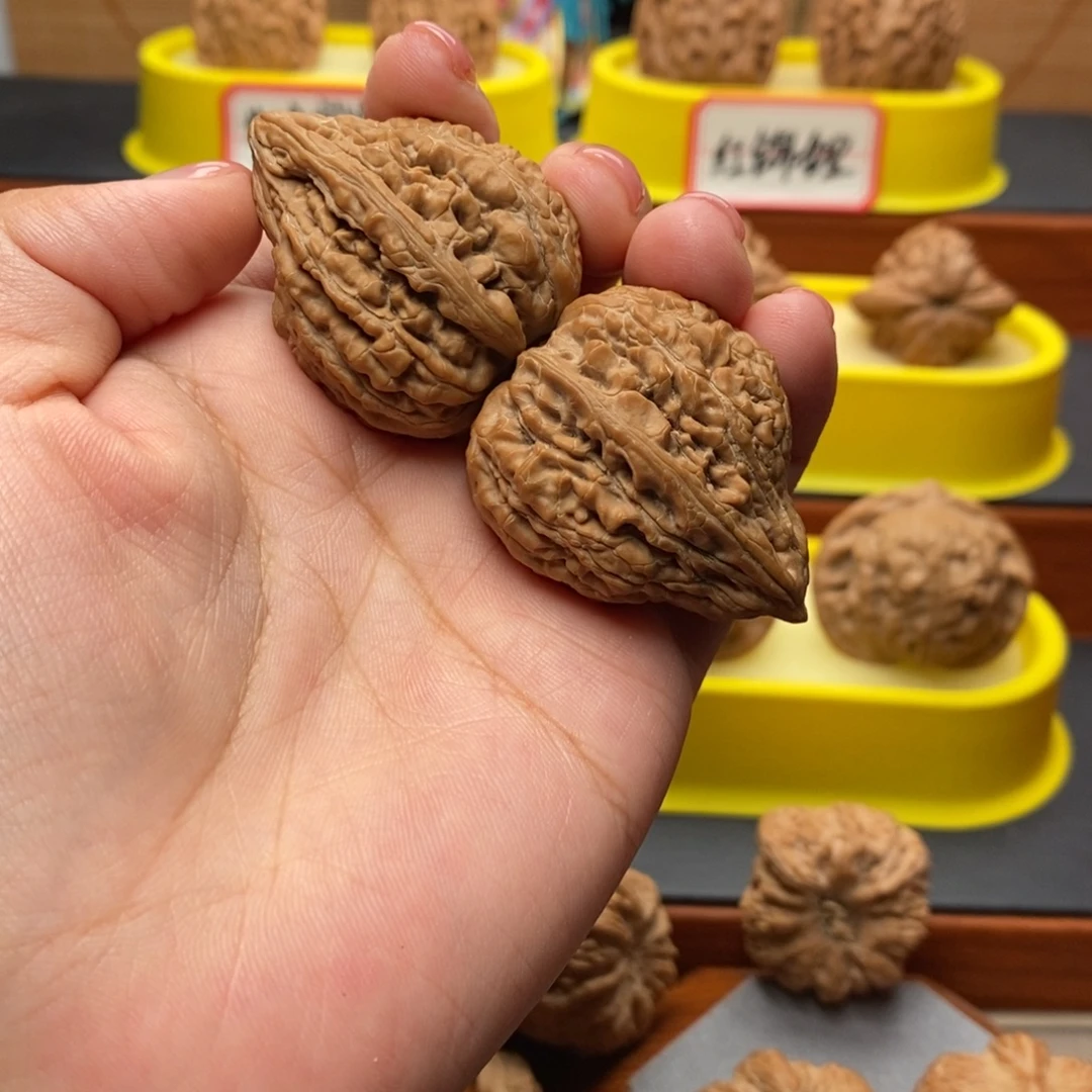 哐***斯文玩核桃吊坠31座佛