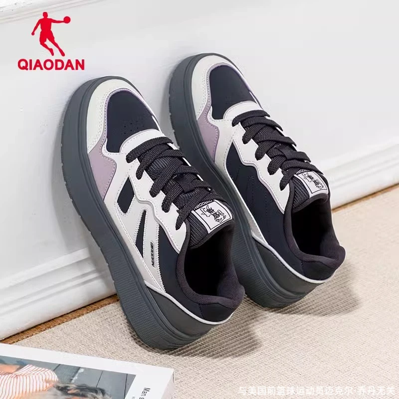 乔丹女鞋运动鞋女款2025冬季新款防水增高鞋复古休闲鞋子低帮板鞋