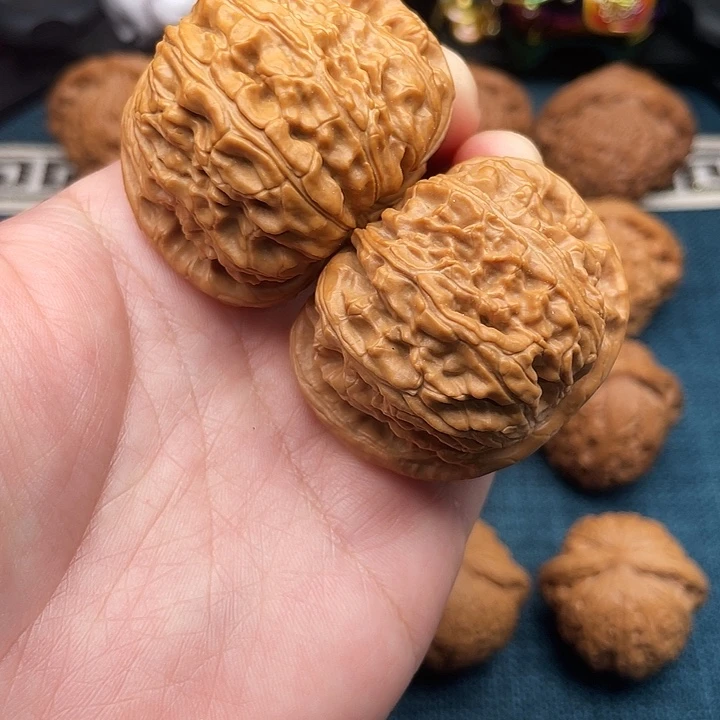 把件文玩核桃球白45.5尺