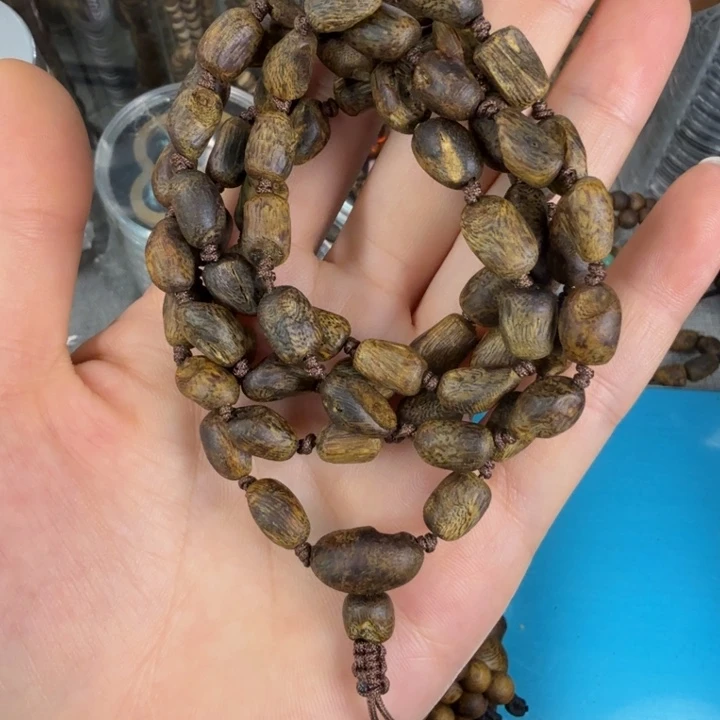 沉香碎屑沉香莺歌绿奇楠07沉水树钉