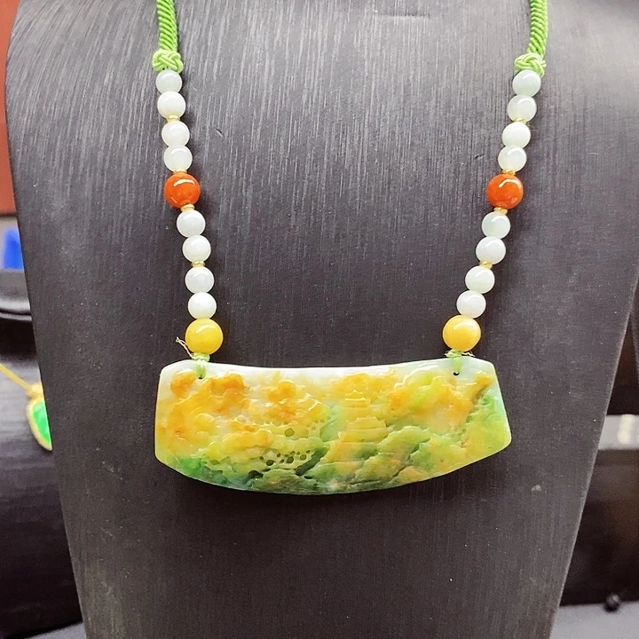 翡翠颈饰未镶嵌吊坠