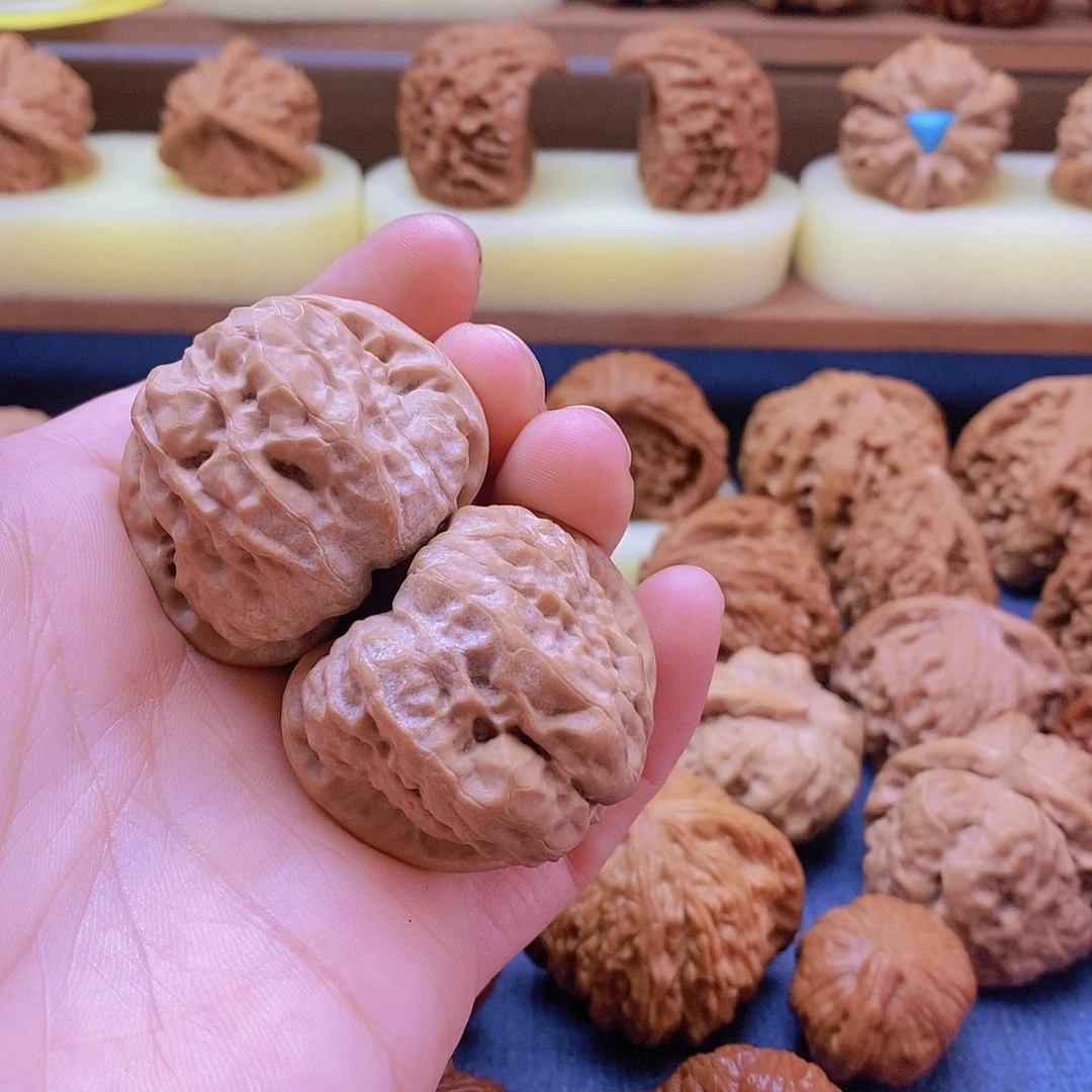 麋*蛤蟆头文玩核桃全品