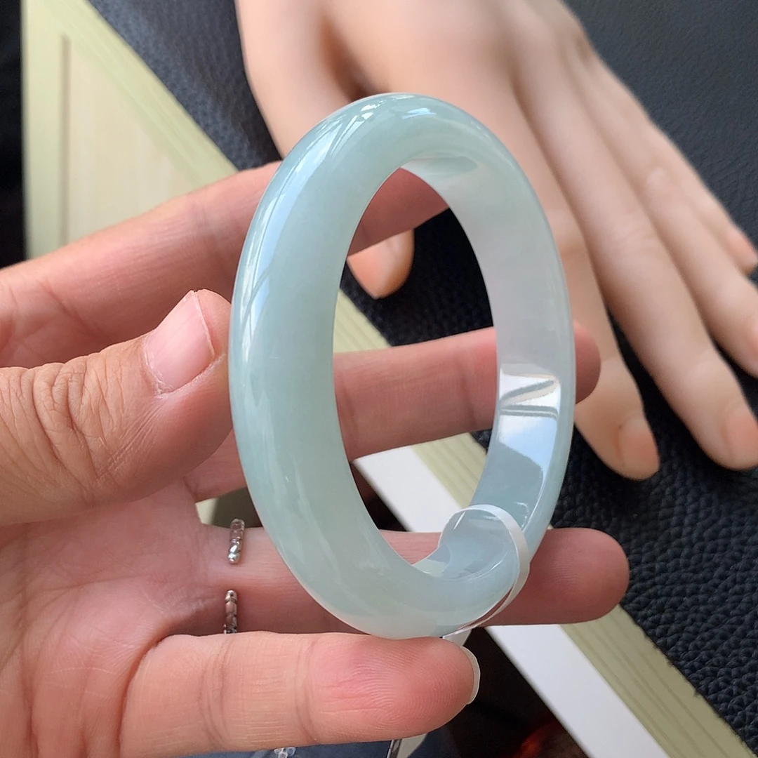 翡翠未镶嵌手镯8号