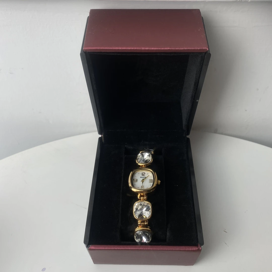 6268【赠调表器】精品气质女士手表