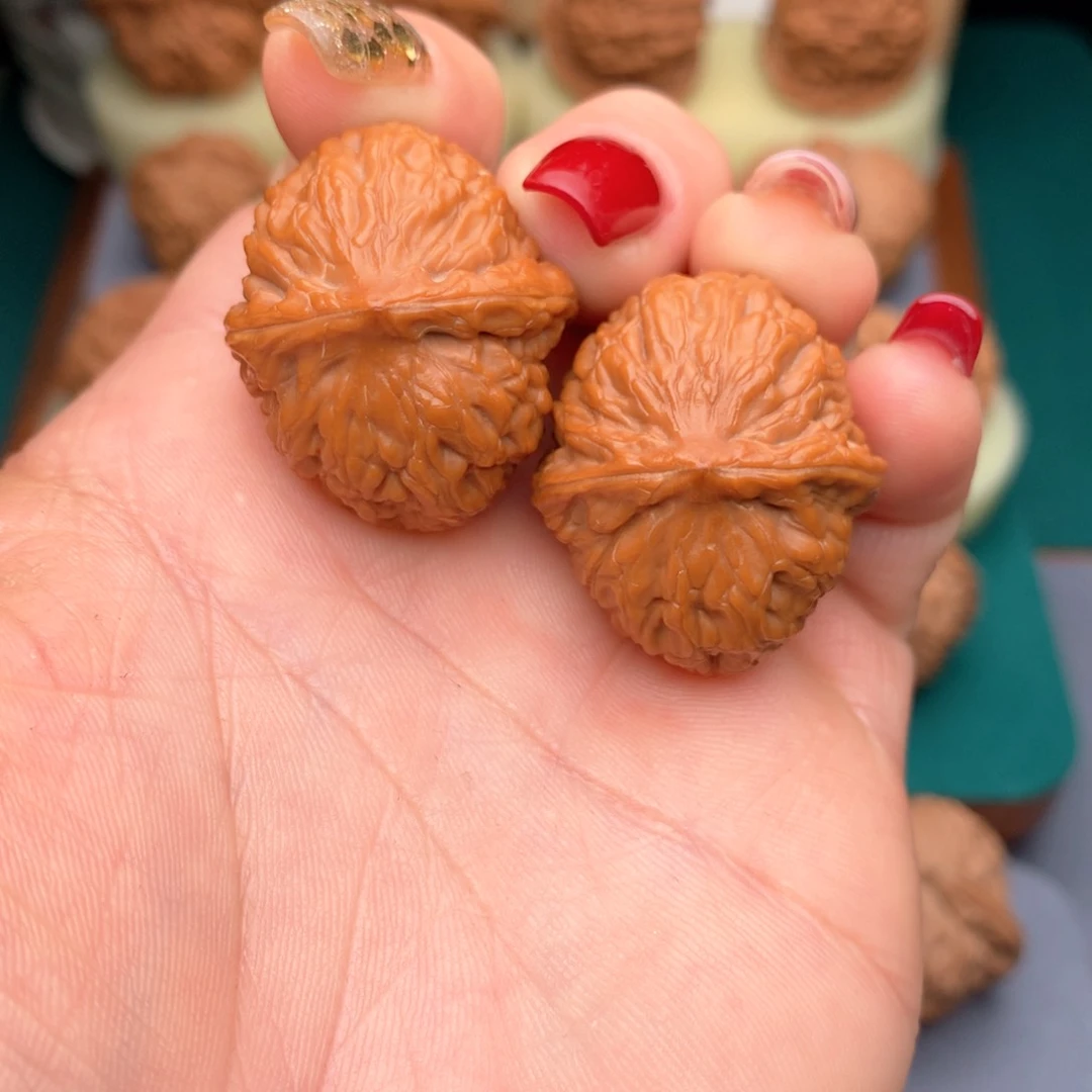 文玩核桃吊坠文玩核桃野狼