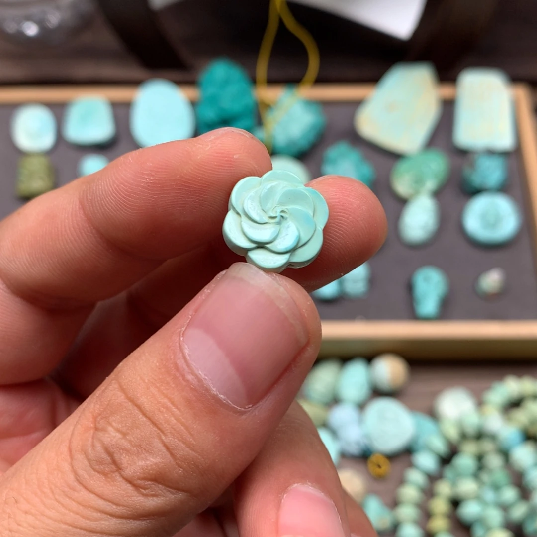 绿松石未镶嵌雕刻