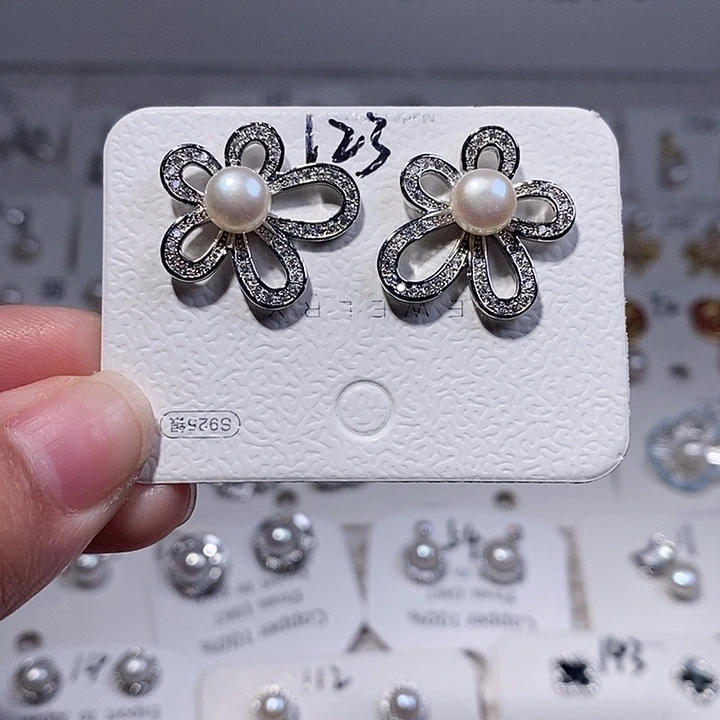 未镶嵌耳饰淡水珍珠