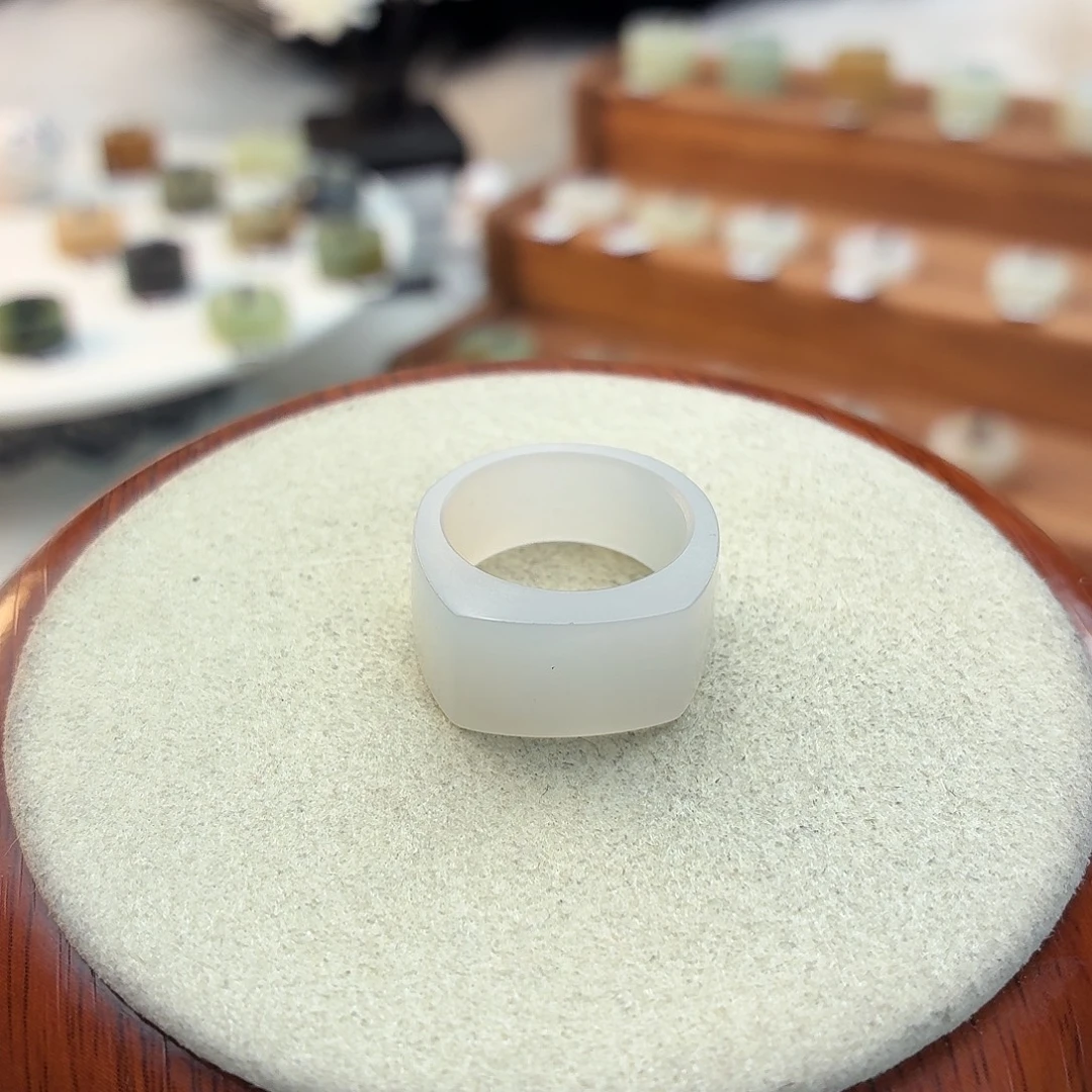 和田玉未镶嵌戒指i132粉紫马鞍17.2mm港码14