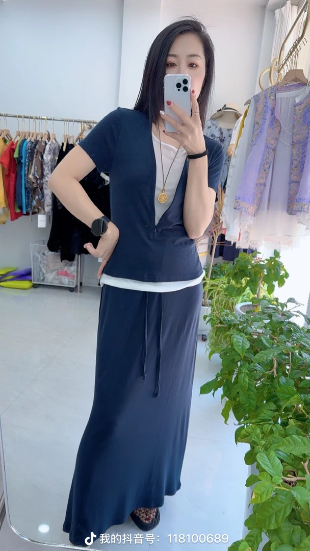 夏季时尚休闲假两件短袖上衣搭配高腰显瘦遮肉半身裙套装