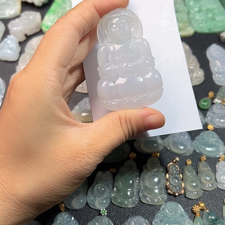 翡翠未镶嵌颈饰观音60mm