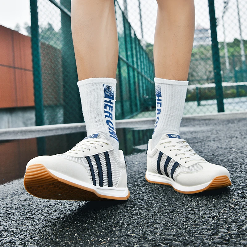 品牌断码男鞋夏季新款时尚休闲阿甘鞋透气网面鞋舒适运动鞋跑步鞋