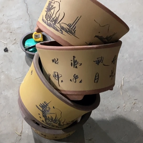 紫砂花盆70-4。  27.-16。  微瑕