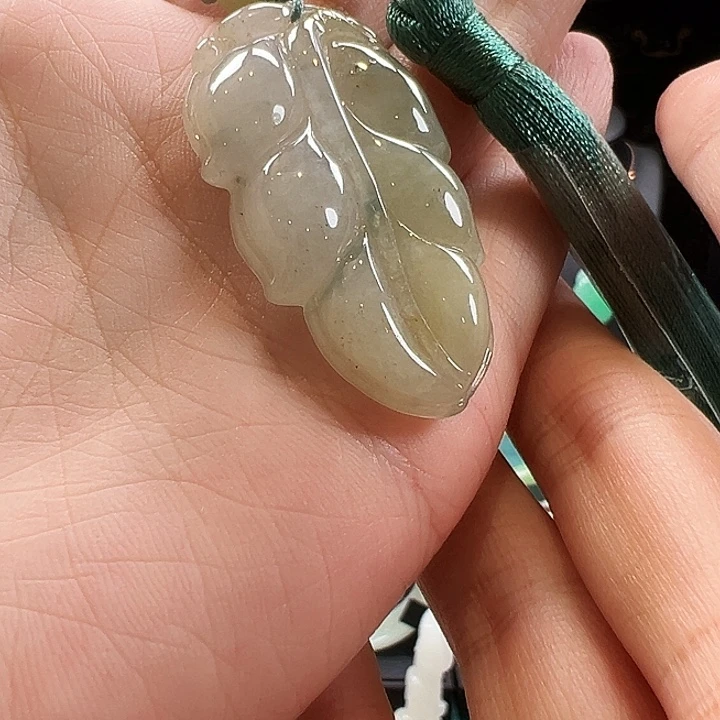 颈饰未镶嵌翡翠吊坠