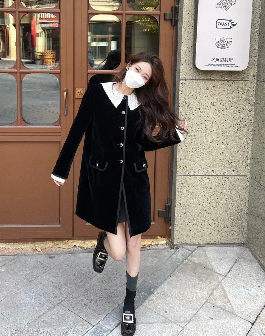 95新 MIU MIU/缪缪  rc0063 粘胶纤维 黑色丝绒蕾丝领外套 38码