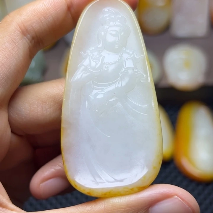 颈饰未镶嵌和田玉