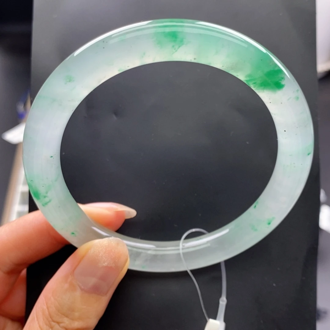 石英质玉未镶嵌手镯