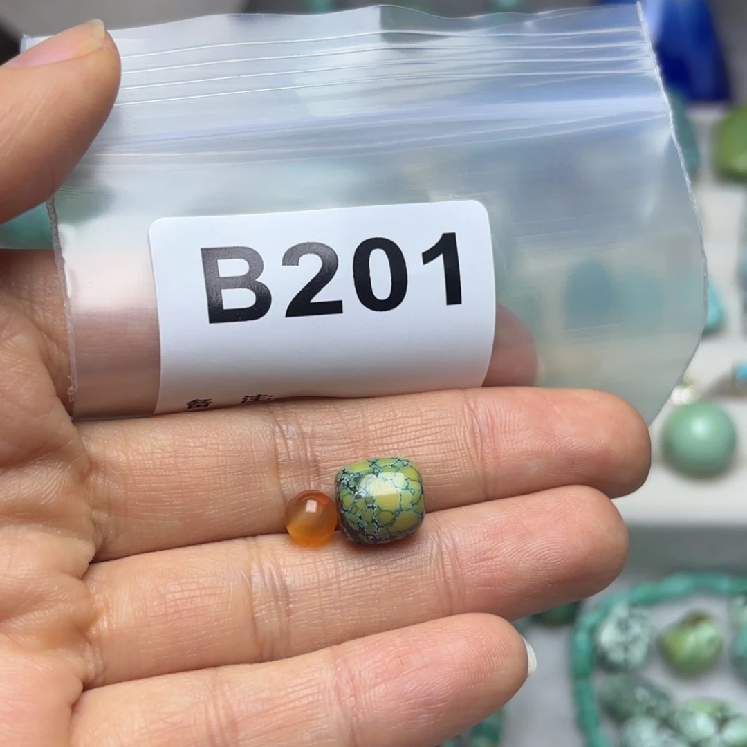 南红玛瑙未镶嵌珠宝奇石