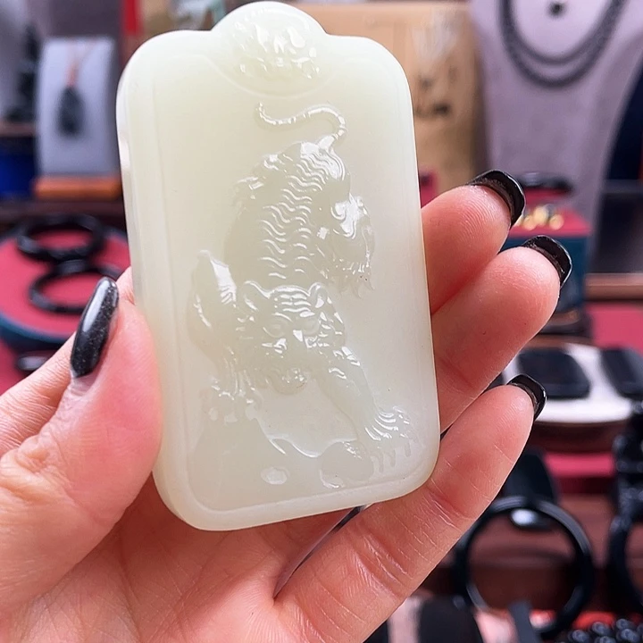 石英质玉挂件未镶嵌快***线福利