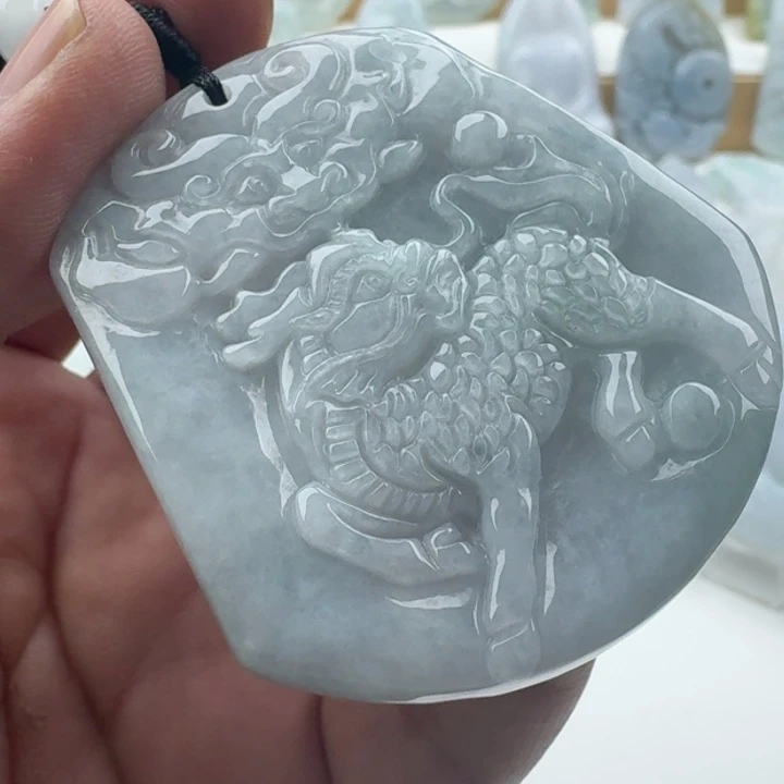 翡翠未镶嵌颈饰天然缅甸A货翡翠