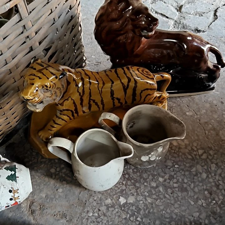 花***7盘子碗茶壶啥都有