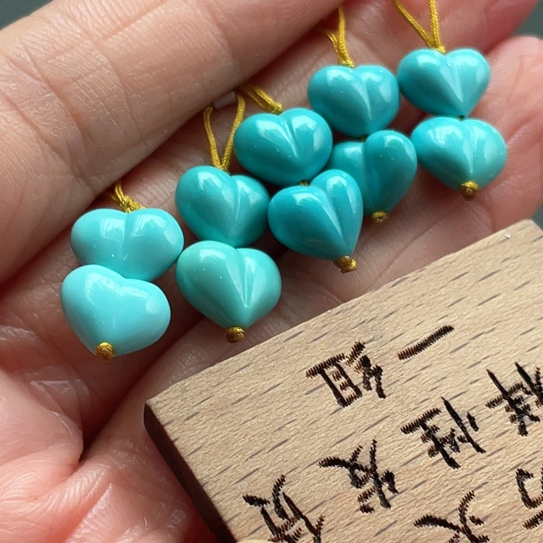 绿松石未镶嵌颈饰