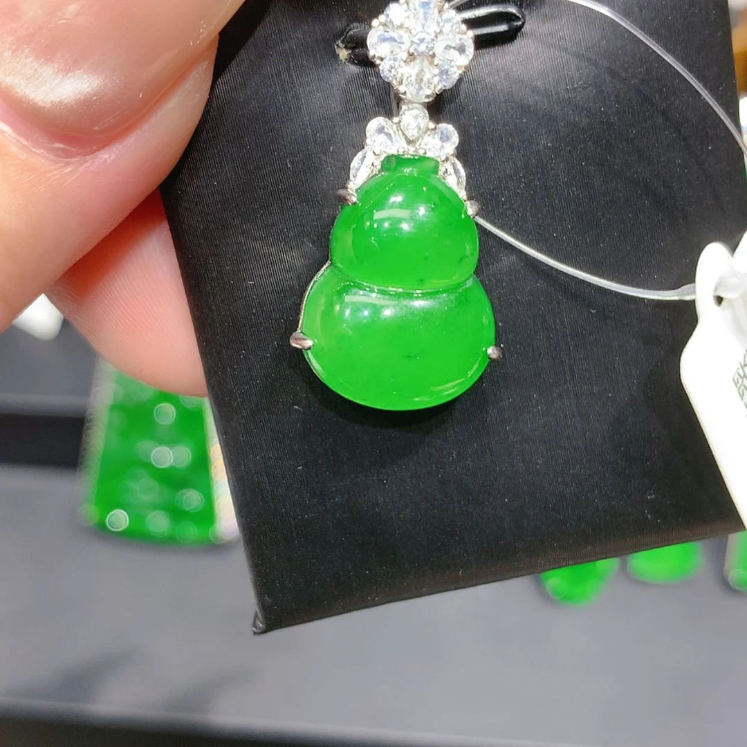 【闪购商品】颈饰银S925镶嵌翡翠柒姐