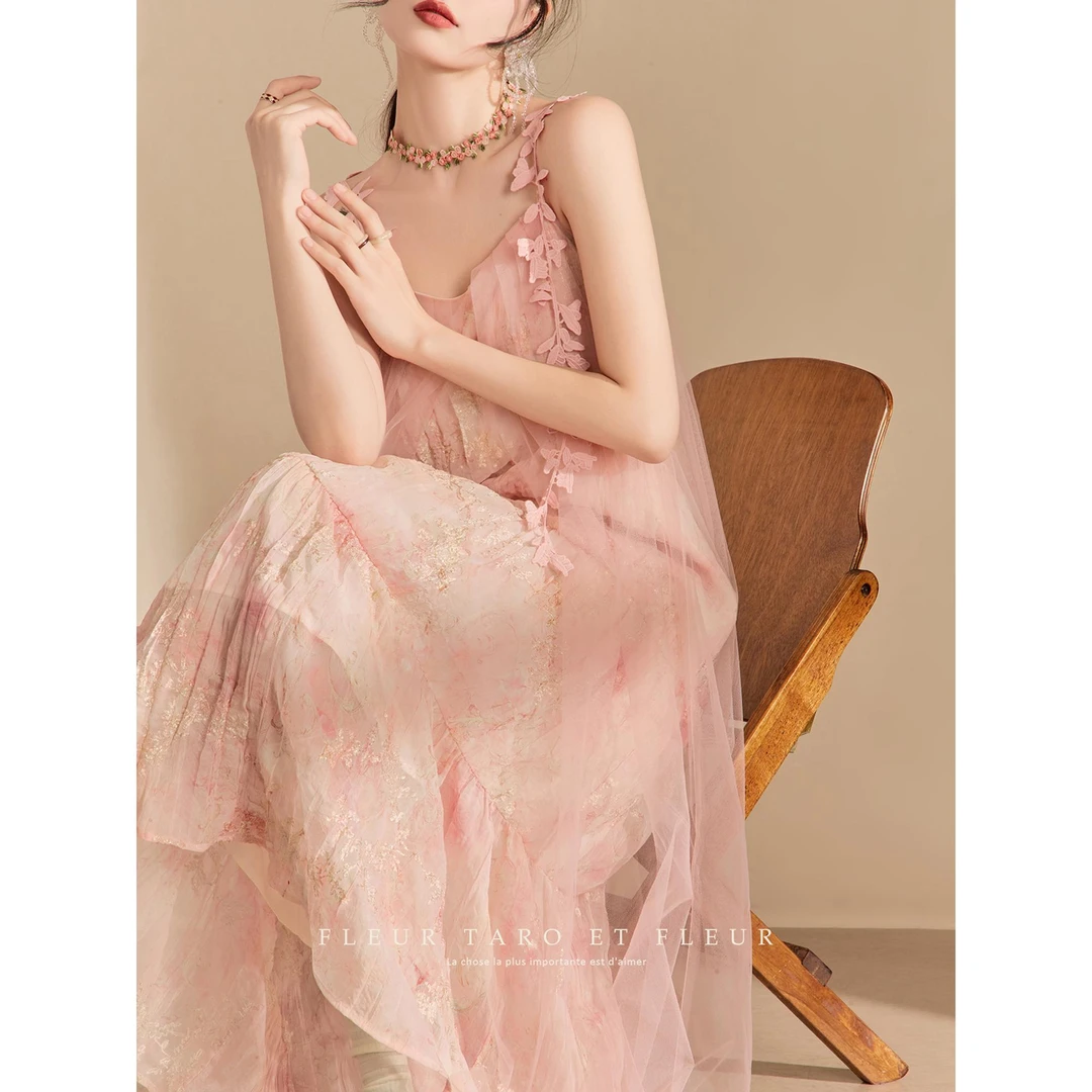 乔与花樽法式优雅大摆仙女裙粉色吊带海边度假连衣裙夏多巴胺长裙