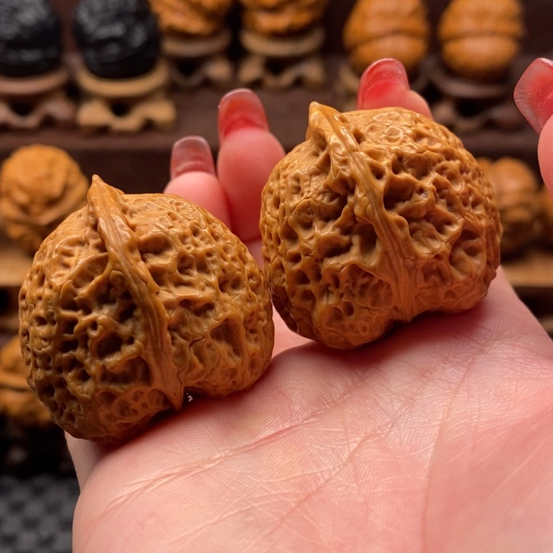 文玩核桃把件37元宝