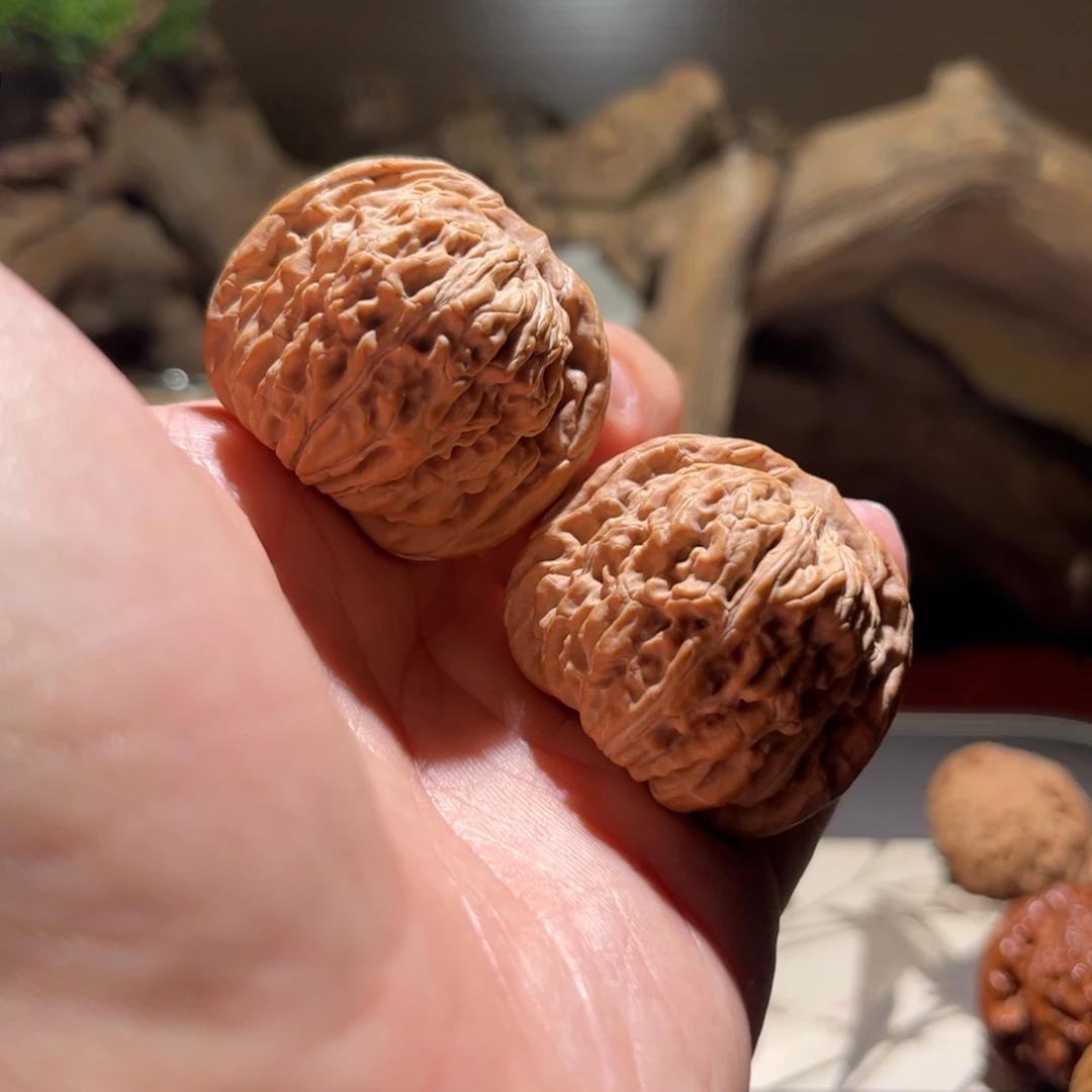 文玩核桃吊坠呜**诶38汉高楼