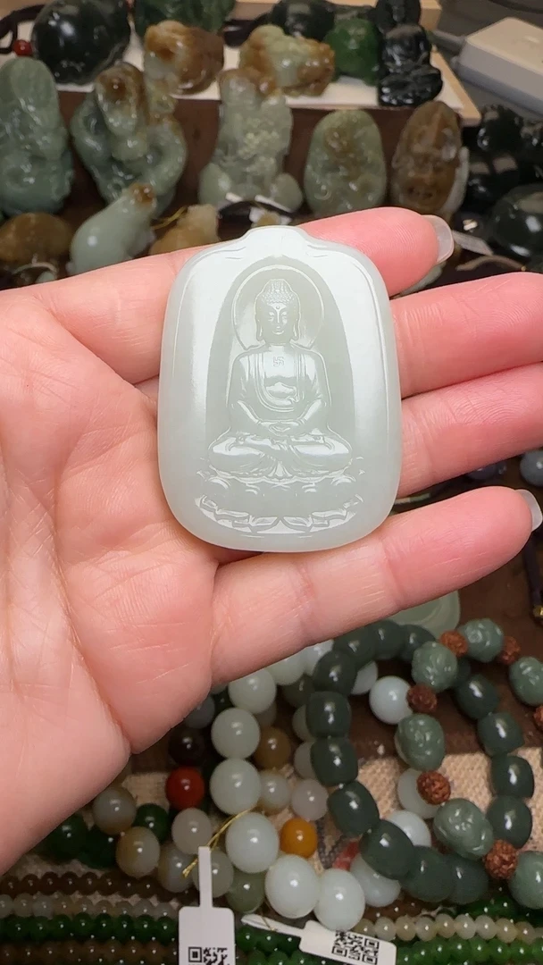 和田玉大牌子吊坠