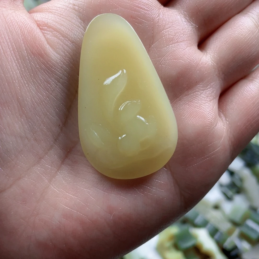 和田玉未镶嵌珠宝半成品