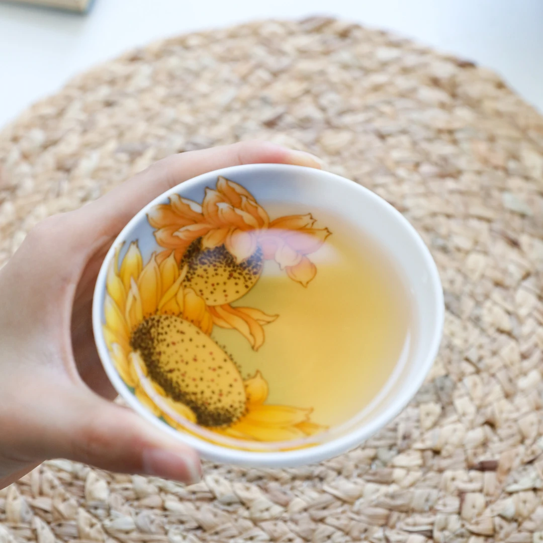 官润窑陶瓷釉下彩手绘品茗杯主人杯普洱杯功夫茶杯内绘向日葵碗杯