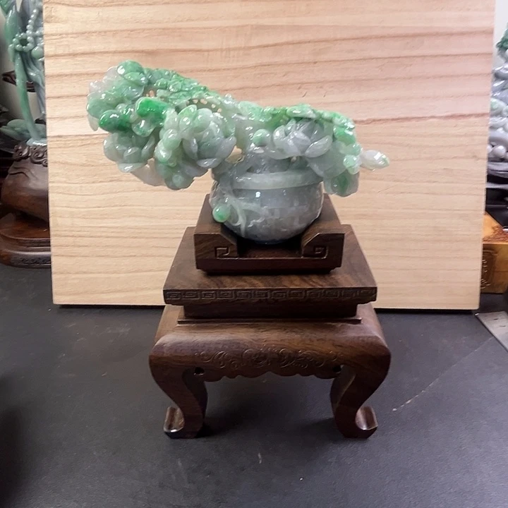 翡翠未镶嵌摆件翡翠