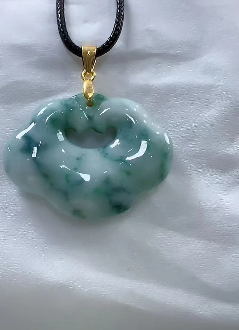 妹妹推荐翡翠A货如意锁（多样性发货发其一）宽26-30高19-20厚6新