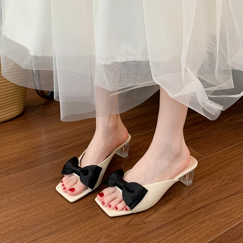 7755-9高级感凉鞋新款法式蝴蝶结粗跟凉鞋半拖加肥加宽大码女鞋