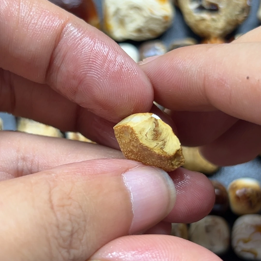 定制琥珀未镶嵌琥珀蜜蜡原石定制