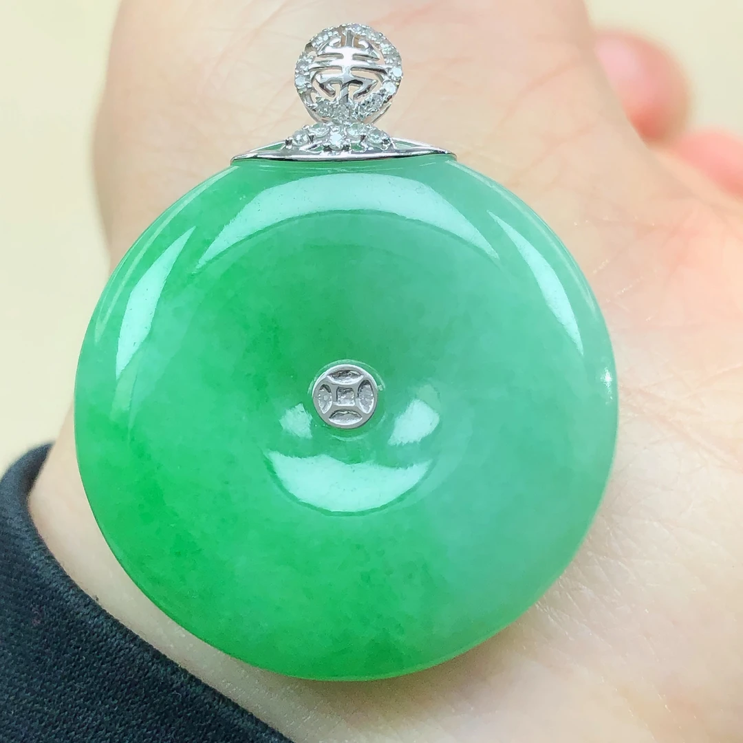 是18k金镶嵌缅甸天然a货翡翠珠宝玉石高档阳绿平安扣吊坠女直播11