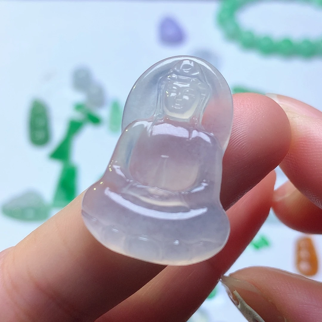 翡翠未镶嵌颈饰观音