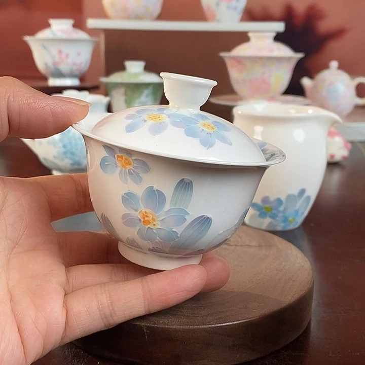 水仙花品茗杯手绘釉下高温