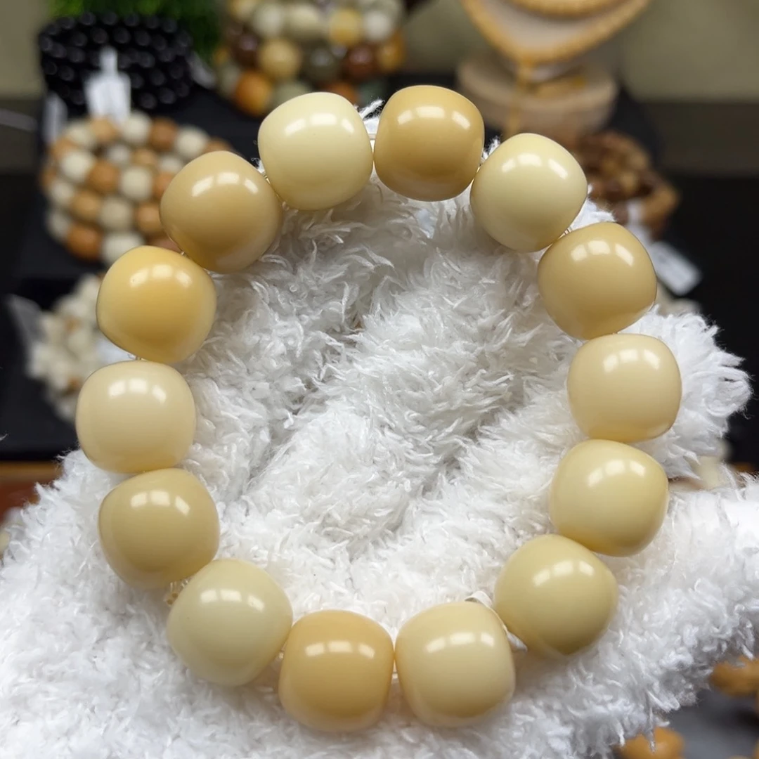 菩提根/象牙果吊坠1.14.51奶黄大桶