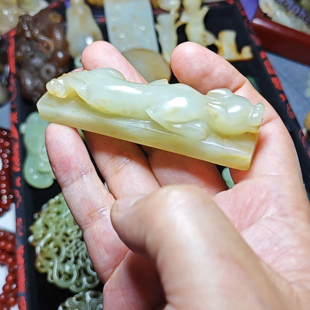和田玉未镶嵌颈饰元*
