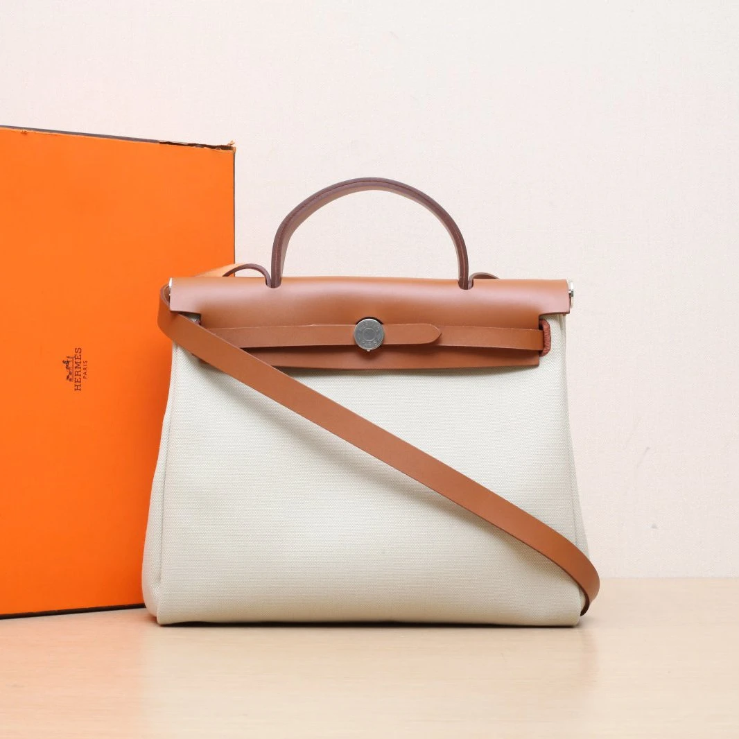 未使用 Hermes/爱马仕 【念念】 Herbag 31 冰川白拼自然色 B刻